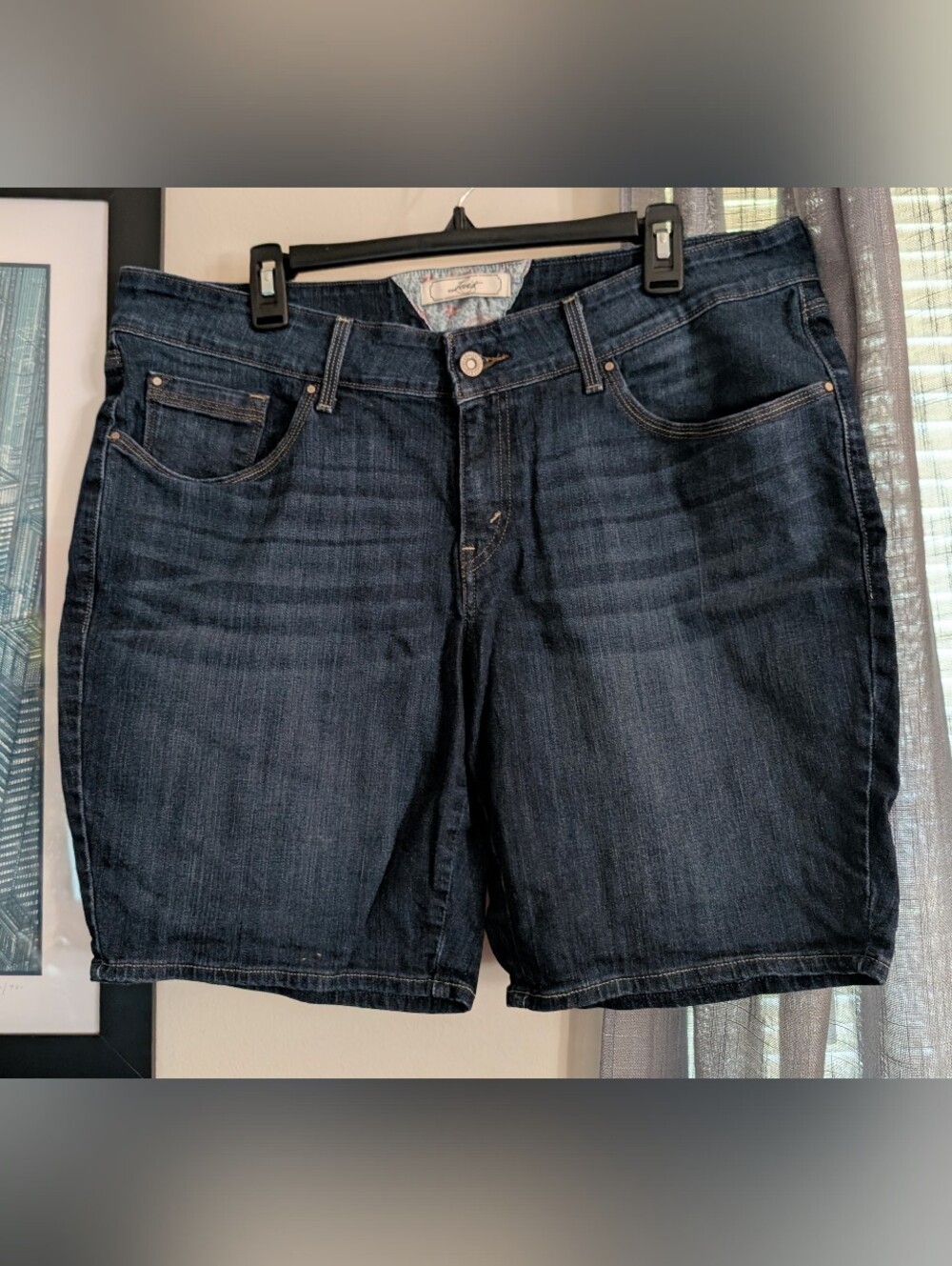 Levis Bermuda Shorts with Back Button Pockets Dark Wash Size 18